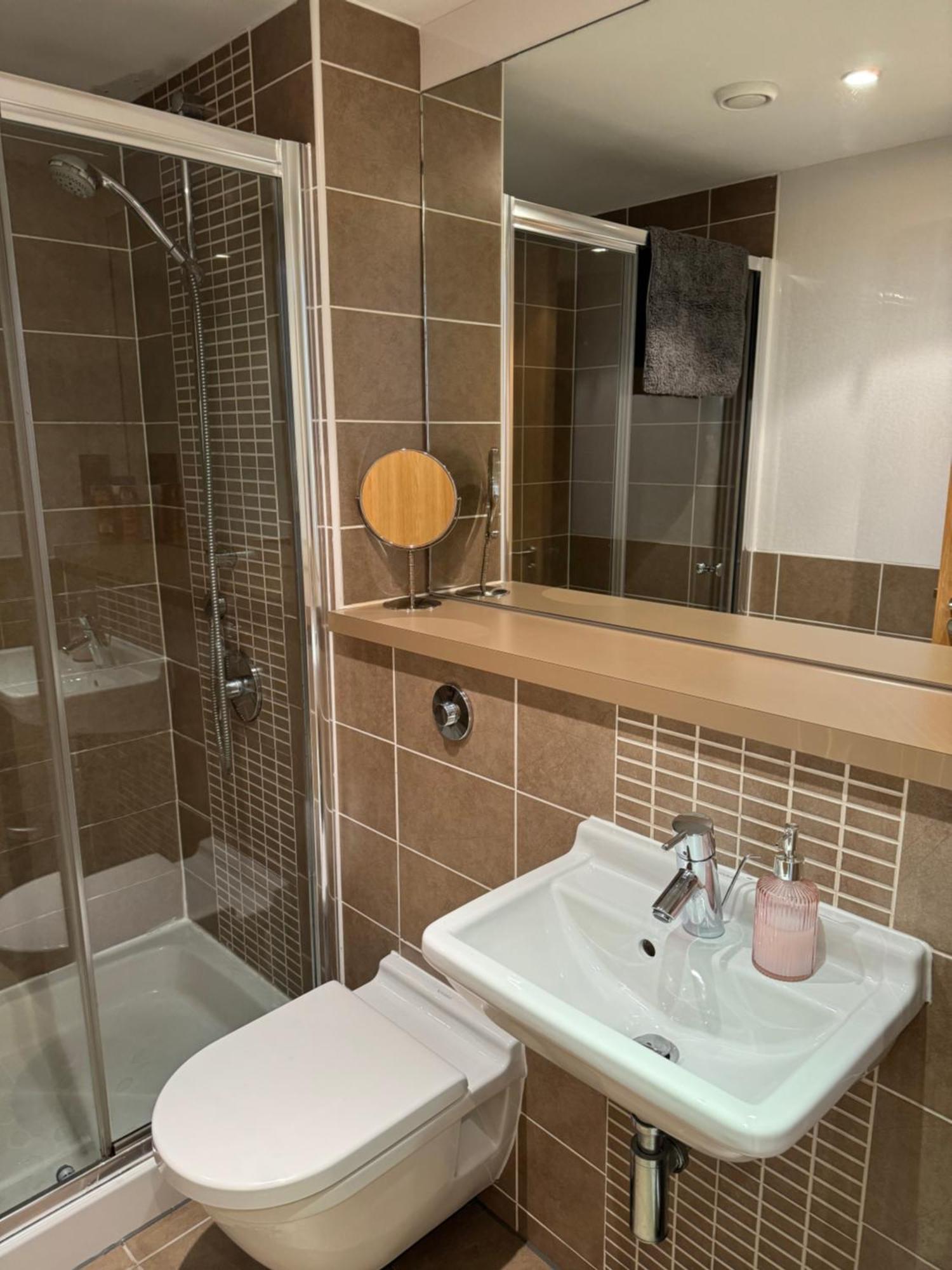 Merchant City Luxury 2 Bedroom Apartment With Secure Parking Available On Request Glasgow Esterno foto